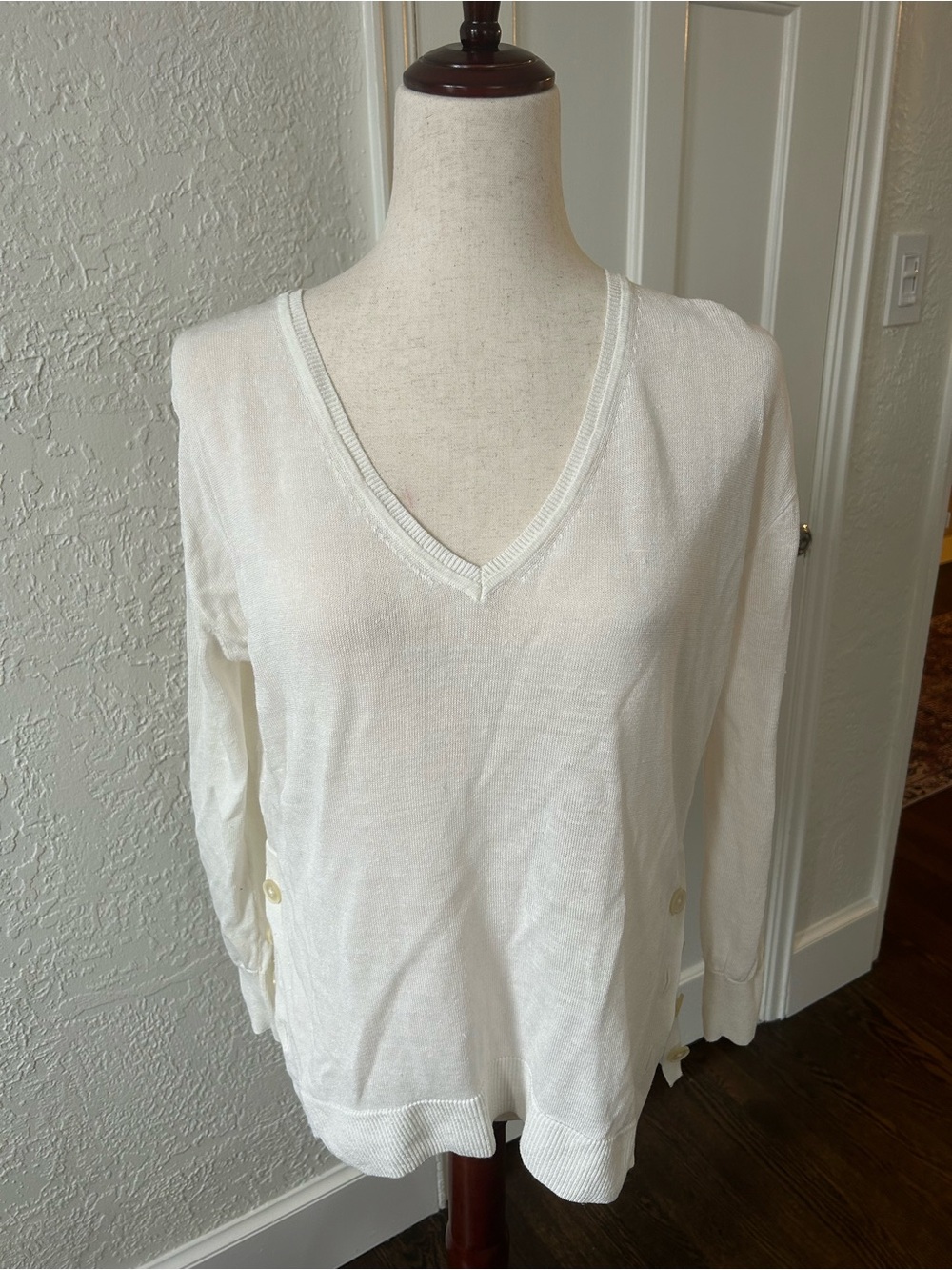 J. Crew Women's Cream V-Neck Linen Knit Sweater